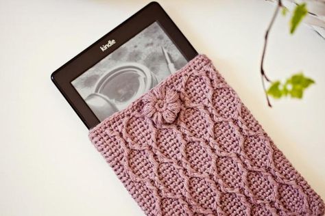 Kindle Cover  | Craftsy Kindle Crochet, Crochet Kindle Sleeve, Fingerless Gloves Crochet Pattern, Bags Crochet, Crochet Cozy, Kindle Sleeve, Kindle Cover, Crochet Bags Purses, Dk Weight Yarn