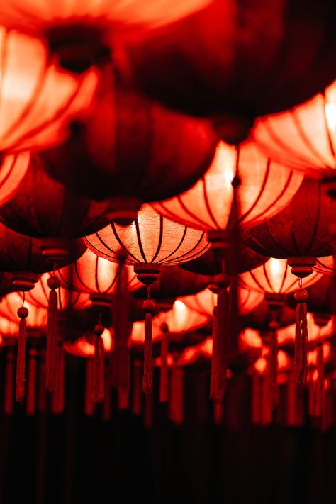 Photo by David Dworkind. Lantern Aesthetic, China Aesthetic, Japanese Restaurant Design, Dragon Chino, Chinese Aesthetic, Mood Images, Red Lantern, Inspiration Photo, Chinese Lanterns