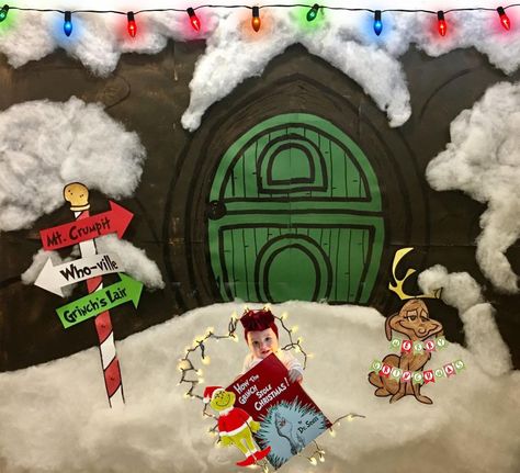 Christmas Backdrop Diy, Christmas Party Backdrop, Grinch Christmas Party, Whoville Christmas, Grinch Party, Christmas Backdrop, Backdrop Diy, Party Backdrop, Photo Booth Backdrop