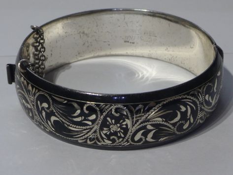 Black Sterling Silver Forstner Floral Hinged Bangle Bracelet in good condition. Silver Cuff Bangle, The Bangles, Dope Jewelry, Sterling Silver Bangles, Hinged Bangle, Jewelry Inspo, Cuff Bangles, Silver Bangles, Silver Cuff