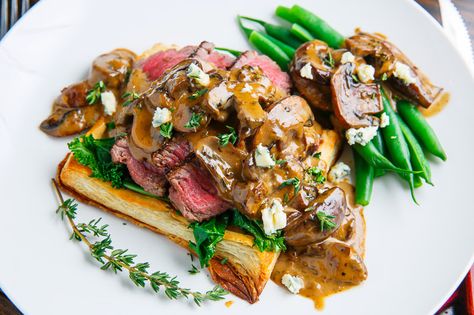 Beef Wellington Tarts with Mushroom Blue Cheese Sauce Mushroom Blue Cheese, Mushroom Blue, Blue Cheese Sauce, Cheese Sauce Recipe, Fine Dining Recipes, Beef Wellington, Beef Steak, Cheese Sauce, Blue Cheese