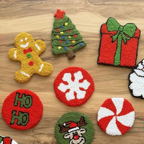 Punch By Ginger 🧶 on Instagram: "Getting into the Christmas spirit before it even arrives feels good. Yes, yes, I know it’s August 🎄🎊🎅  . . . . . . .  #punchneedle #giftforcarlovers #punchneedleart #punchmugrug #punchneedlemugrug #carcoasters #punchneedleembroidery #punchneedlegang #punchneedlegifts #mugrug #christmasdecor #christmasgifts #wholesale #howtopunchneedle #carcoaster #coffee #croissant #coffemug #christmas #christmasgifts  #noel #halloween" Winter Punch Needle, Christmas Tree Punch Needle, Punch Needle Ornaments, Punch Needle Christmas, Christmas Punch Needle, Punch Christmas, Christmas Punch, Punch Needle Patterns, Christmas Coasters