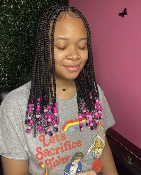 Knotless Box Braids With Pink Beads, Coi Leray Braids With Beads, Braids With Pink Beads, Bead Braids, Braids With Pink, Black Kids Braids, Girl Braided Hairstyles, Hairstyles Braids Black, Knotless Styles