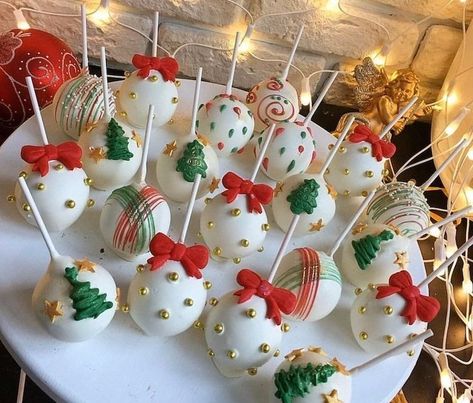 New Year Cake Pops, Winter Cake Pops, Decorated Cake Pops, Cake Pops Christmas, Gluten Free Cake Pops, Jul Kaka, New Year Cake, Custom Cake Pops, 12 Cake