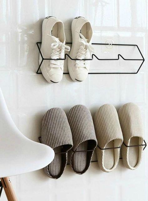 12 brilliant shoe storage ideas that will keep your footwear organized - Save valuable floor space with this shoe rack that can be hung on walls and doors. #smallstorage Shoe Storag, Diy Shoe Rack Ideas, Wall Shoe Rack, Wall Mounted Shoe Storage, Shoe Storage Small Space, Penyimpanan Makeup, Diy Rack, Wall Mounted Shoe Rack, Diy Shoe Storage