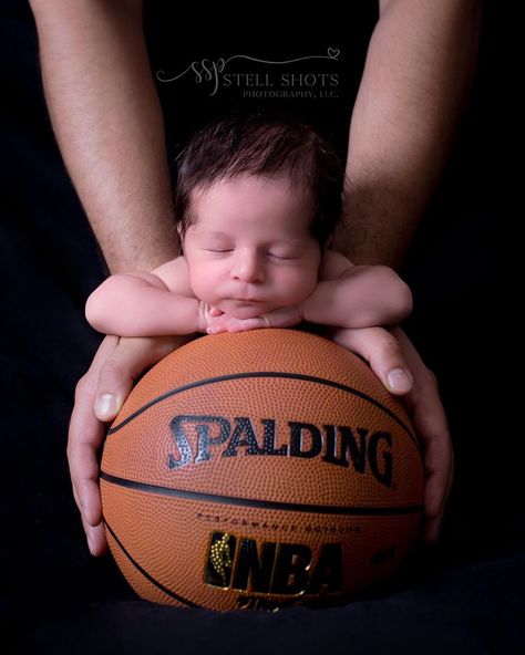 Basketball Baby Pictures, Ball Photoshoot, Newborn Basket, Basketball Baby, Basketball Photos, Studio Portrait Photography, Baby Boy Photography, Studio Portrait, Newborn Shoot