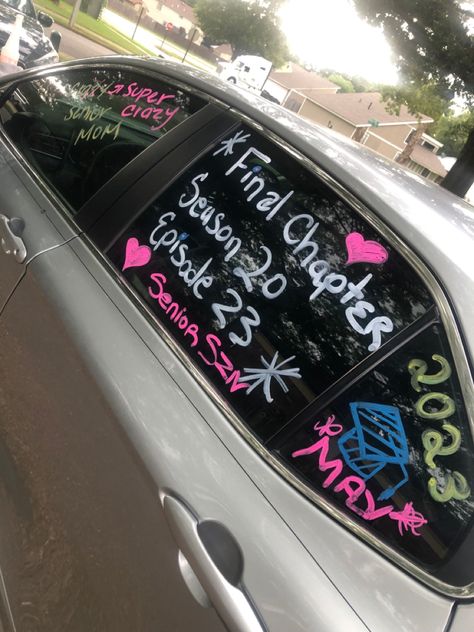 Senior Chalk Marker Car, Car Decorating Senior Year, Senior Cars, Senior Parade, Senior Car Decorating Ideas, Senior Era, Graduation Cap Decoration Nursing, Prom Car, Car Decorating