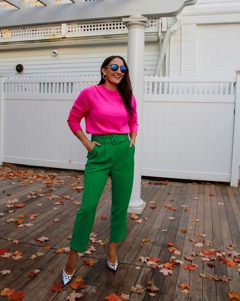 “HOW TO STYLE A [PINK] SWEATER . . Pair with high rise, belted pants . . 🌟Tip: pink and green go so well together! If you aren’t feeling…” Green And Pink Outfits For Women, Style A Pink Sweater, Spring Attire, Hot Pink Tops, Green Joggers, Daily Outfit Inspiration, Belted Pants, Instagram Outfits, Pink Outfits