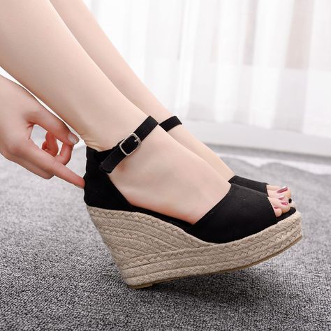 Brand Name: WDHKUNHeel Height: High (5cm-8cm)With Platforms: NoSandal Type: GLADIATOROccasion: CasualUpper Material: flockOutsole Material: EVABack Counter Type: Cover HeelPattern Type: SolidSide Vamp Type: CoveredFit: Fits true to size, take your normal sizeStyle: FashionHeel Type: WedgesLining Material: PUClosure Type: Buckle StrapModel Number: 32Fashion Element: ShallowInsole Material: EVApattern: Pure colorProduct Category: Fashion sandalsUpper height: Low bandProcessing methods: SuedeHeel h Snow Shoes Women, Vintage Sandals, Summer Wedges, Wedges Shoes, Winter Shoes For Women, Fashion Slippers, Womens Summer Shoes, Super High Heels, Gold Shoes