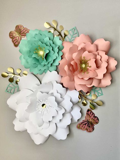 Large Paper Flower Tutorial, Large Paper Flower Template, Paper Flower Wall Decor, Paper Wall Hanging, Paper Flower Decor, Wall Decor Crafts, Large Paper Flowers, Paper Flower Crafts, Paper Flower Template