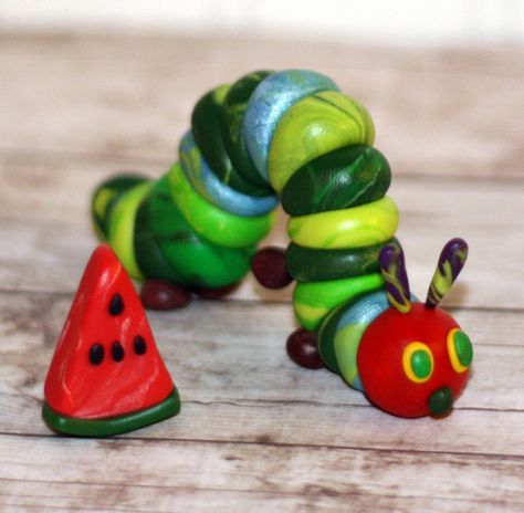 Very Hungry Caterpillar - cake topper Clay Birthday Cake, Watermelon Clay, Crafternoon Tea, Hungry Caterpillar Cake, Hungry Caterpillar Party, Clay Moulding, The Very Hungry Caterpillar, Polymer Clay Animals, Fondant Figures