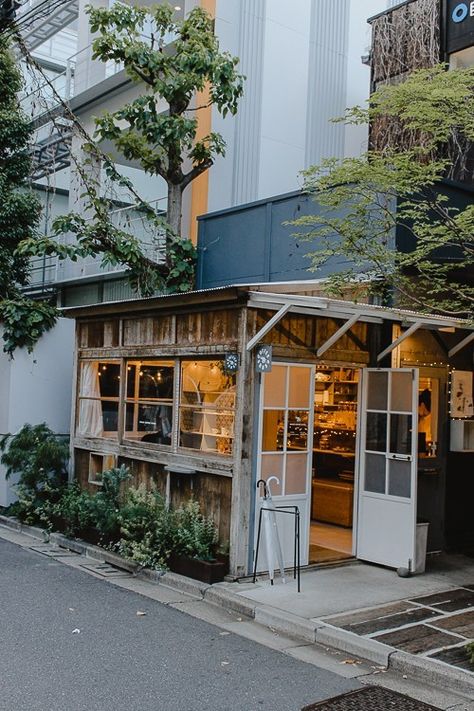 Mini Cafe Design Coffee Shops, Coffee To Go Shop, Mini Coffee Shop Design, Cafe Outside Design, Mini Shop Design, Mini Cafe Design, Tiny Coffee Shop Design, Mini Cafe Ideas, Tokyo Coffee Shop