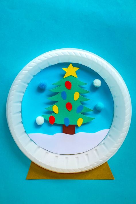 Paper Plate Snow Globe, Christmas Snow Globe Craft, Snowglobe Craft, Christmas Tree Paper, Kids Globe, Kids Ornament, Snow Globe Crafts, Christmas Paper Plates, Globe Art