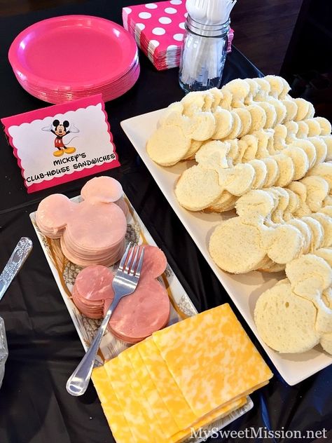 Minnie Mouse Party Food, Minnie Mouse Birthday Theme, Oh Twodles, Minnie Mouse Birthday Party Decorations, Twodles Birthday, Mickey Mouse Themed Birthday Party, Minnie Mouse First Birthday, Minnie Mouse Birthday Decorations, Mickey Mouse Clubhouse Birthday Party