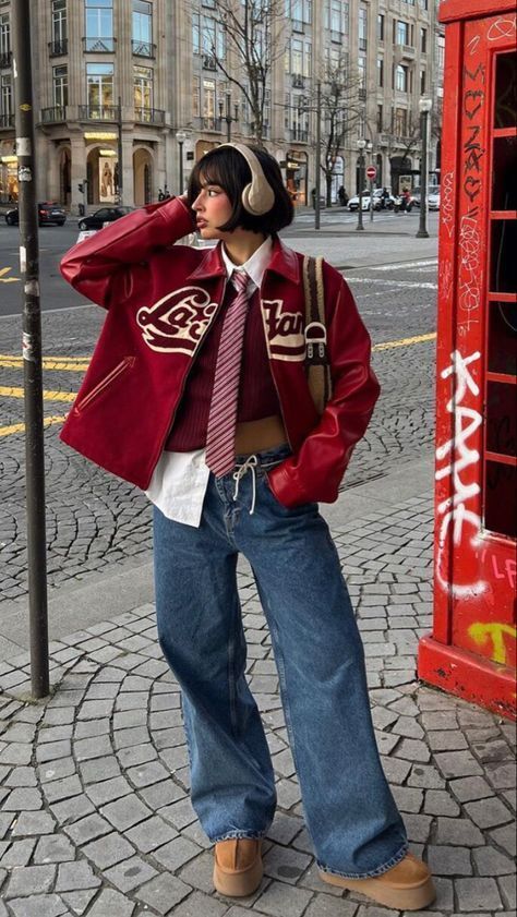 Tie Streetwear Outfit, 6form Outfits, Winter Dresss, Artsy Streetwear, Berlin Fashion Street, Closet Basics, Street Fashion Men Streetwear, Streetwear Fashion Women, 가을 패션