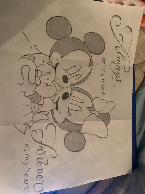 What To Draw Your Boyfriend, Oldies Couple Drawing, Mickey Mouse Love Drawing, Drawing Ideas For Love Letter, Mini And Mickey Drawings, Cute Ideas To Draw For Your Boyfriend, Picture To Draw For Boyfriend, Missing You Drawings Sketches, 2 Year Anniversary Drawing