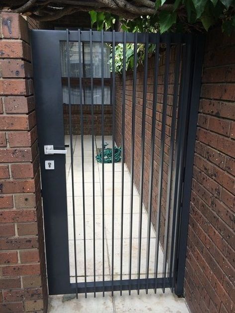 Pedestrian Gate Entrance, Modern Metal Gates, Gates Modern, Metal Gate Door, Modern Gates, Metal Gates Design, Pintu Interior, Pedestrian Gate, Iron Garden Gates