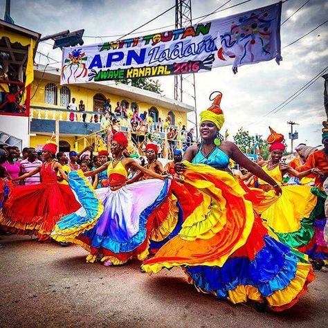 2016 Carnavals in Haiti Jacmel Haitian Carnival, Haitian Clothing, Haiti History, Haitian Flag, Haitian Art, Caribbean Carnival, Caribbean Culture, Disney Fantasy, Celebrity Cruises