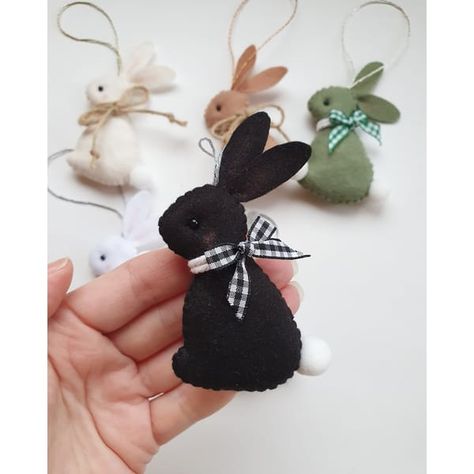 Felt Easter Crafts, Kitchen Decor Black, Easter Fabric Crafts, Easter Kitchen Decor, Easter Kitchen, Easter Wood Crafts, Easter Fabric, Childs Bedroom, Spring Easter Crafts