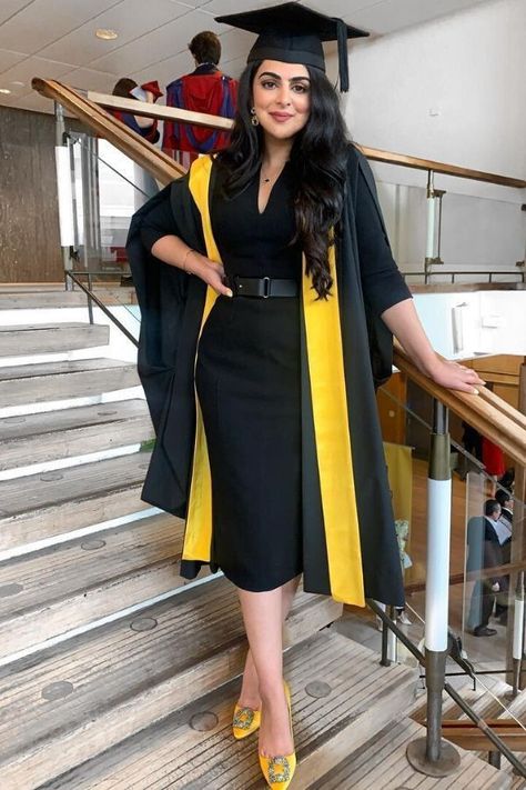 Convocation Dress Graduation, University Graduation Outfit Classy, Convocation Outfit Graduation, University Graduation Dresses, Convocation Dress, Convocation Outfit, University Graduation Outfit, Graduation Outfit Ideas University, Graduation Ceremony Outfit