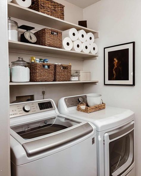 Laundry Quotes, Small Laundry Room Ideas, Small Laundry Room Makeover, Laundry Room Ideas Small Space, Laundry Room Lighting, Laundry Room Wallpaper, Stylish Laundry Room, Dream Laundry Room, Laundry Room Closet