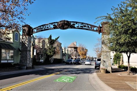 Old Town Temecula, California Attractions, Temecula California, Honeymoon Spots, California Vacation, Celebrity Travel, Travel Humor, Main Street, Vacation Spots