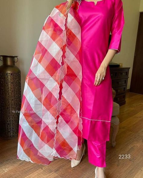 Printed Organza Dupatta Suits, Pant Design For Kurtis, Kurti Pent Design, Kurti Pair, Straight Kurti Designs, Lehariya Print, Women Kurta Set, Pink Kurti, New Dress Collection