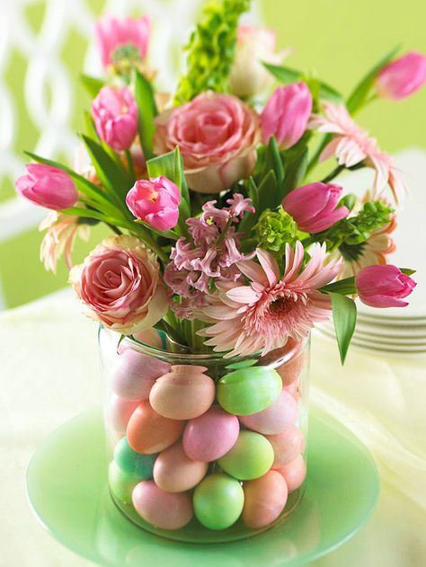 Create this Pastel Flower Bouquet with Eggs for your #Easter celebration. Diy – Velikonoce, Easter Table Centerpieces, Easter Table Settings, Easy Easter Decorations, Spring Centerpiece, Easter Parade, Easter Flowers, Easter Centerpieces, Spring Holidays