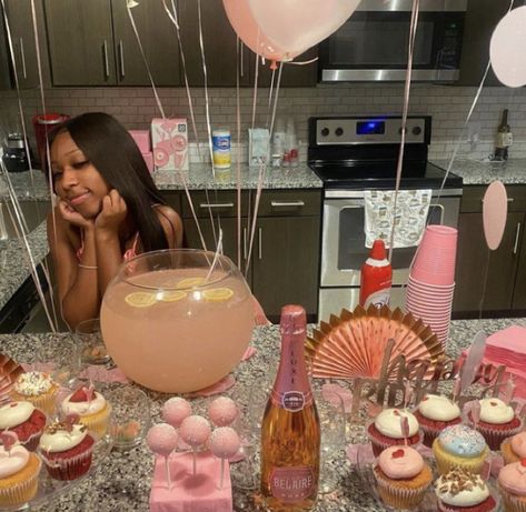 Boujee Birthday Decorations, 19thbirthday Ideas, Birthday Night In Ideas, 19th Birthday Dinner Ideas, Hotel Pink Birthday, Birthday Themes For 23rd Birthday, Small Get Together Ideas, Pink Birthday Hotel Decorations, Birthday Fit Ideas Teen