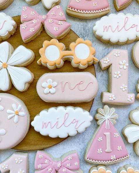 Sifted + Sugared (@siftedandsugared) • Instagram photos and videos Decorating Cookies, September 21, Pink And Orange, This Summer, Instagram Photos, Photo And Video, Instagram Photo, Pink, On Instagram