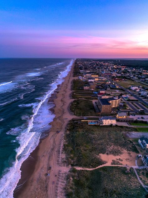 14 BEST Outer Banks Beaches to Relax On - Lost In The Carolinas Outer Banks South Carolina, Outer Banks Nc Aesthetic, Outer Banks North Carolina Aesthetic, Outer Banks Place, North Carolina Outer Banks, July Aesthetic, North Carolina Beaches, Outer Banks Beach, Ocracoke Island