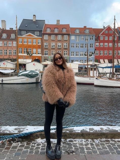 Copenhagen Street Style Nyhavyn Style Scandi Girl Style Blogger Mongolian Fur Coat Scandi Girl Style, Snow Outfit Ideas, Fur Coat Style, Wardrobe Uk, Sarah Ashcroft, Scandi Girl, Copenhagen Street Style, Mongolian Fur, Outfits For Winter