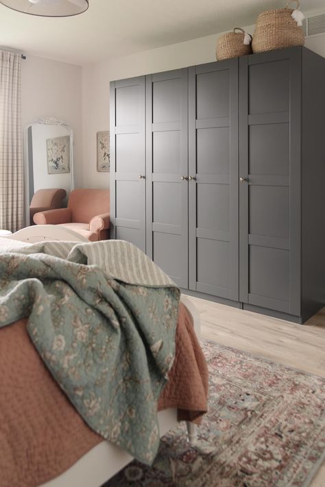 dark gray wardrobes, teal toile quilted blanket, clay quilt, granny chic decor Teal Quilt Bedding, Grey Wardrobe Design Bedroom, Dark Grey Wardrobe Bedroom, Dark Wardrobe Bedroom, Grey Quilt Bedding Ideas, Dark Grey Wardrobe, Grandmillennial Bedroom, Small Condo Living, Dark Gray Bedroom