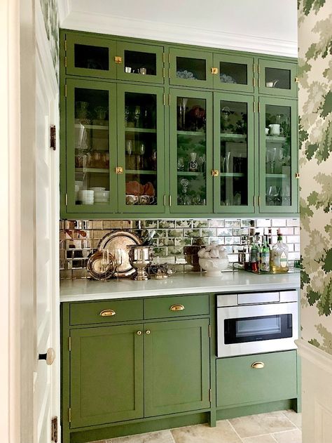 F&B Calke Green + An Iconic Wallpaper = Kitchen Heaven! Kitchen Wallpaper Green Cabinets, Farrow And Ball Calke Green Kitchen, Calke Green Farrow And Ball Kitchen, Calke Green Kitchen, Calke Green Farrow And Ball, European Country Kitchen, Calke Green, Cornwall Cottage, Farrow And Ball Kitchen