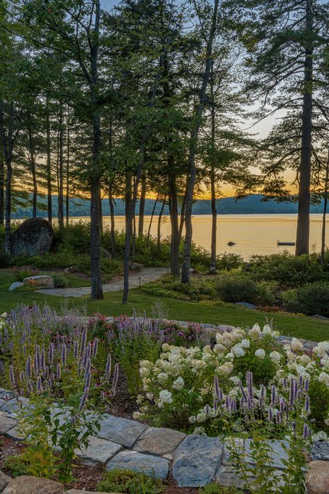 Lake House Backyard Landscaping, Lakehouse Backyard, Lakeside Landscaping, Lake House Backyard, Bluestone Steps, Cabin Landscape, Beautiful Lake House, Lake Landscaping, Commercial Landscape