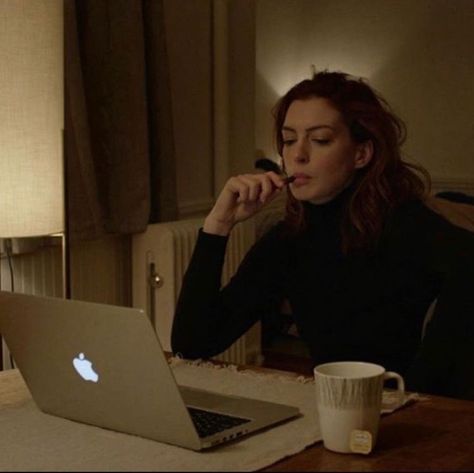 🦌 on Twitter: "me deciding whether to study or give up even though i haven’t started yet… " Uni Life, Future Jobs, Modern Love, Studying Inspo, Anne Hathaway, Study Hard, Study Inspiration, School Motivation, Future Life