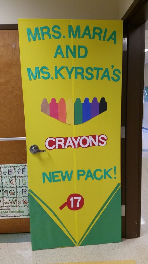 Crayons Theme Classroom, First Day Of Preschool Bulletin Board, First Day Of School Door Ideas, Back To School Door Decorations Daycare, Crayola Theme Classroom, First Day Of School Classroom Door, Crayon Door Decorations Classroom, Crayon Classroom Door, Crayon Bulletin Board Ideas