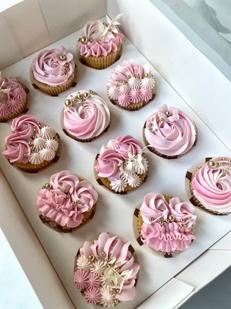 40 Cupcakes Birthday, 13 Birthday Cupcakes Girl, Pink Cake And Cupcakes, 40th Birthday Ideas For Women Pink, 19th Birthday Cupcakes Ideas, Cupcakes 40th Birthday Woman, Cute Birthday Cupcakes For Women, 23 Birthday Cupcakes, 40th Birthday Cupcake Ideas