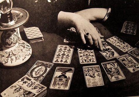 Isobel reading tarot cards. #nightcircus Tarot Gratis, Night Circus, Free Tarot, Season Of The Witch, Fortune Telling, Fortune Teller, Witch Aesthetic, Reading Tarot Cards, Tarot Readers