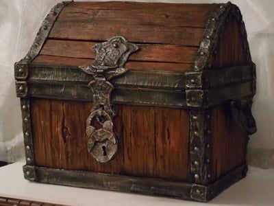 Pirate Cove, Chests Diy, Chest Woodworking Plans, Chest Ideas, Pirate Treasure Chest, Old Chest, Trunks And Chests, Antique Chest, Pirate Treasure