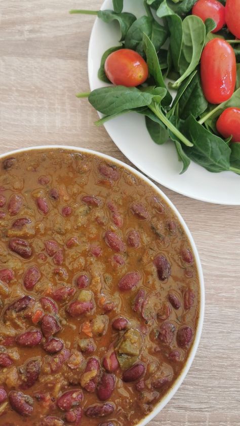 Kidney Bean Curry (Poti Daal) Kidney Bean Curry, Bean Curry, Bean Chilli, Beans Curry, Kidney Bean, Vegetarian Curry, Curry Dishes, Gluten Free Rice, Kidney Beans