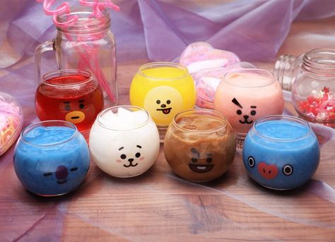 Bt21 Food, Bts Cake, Pijama Party, Army Room Decor, Disney Coffee Mugs, Bts Christmas, Kawaii Cooking, Bts Birthdays, Pretty Cookies