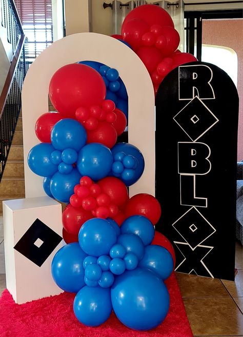 This look was achieved with decomax 18/12 and 5 inch balloons and Chiara open and closed walls Roblox Balloon Decor, Roblox Balloon Garland, Roblox Birthday Party Ideas Decor, Diy Roblox Party Decorations, Roblox Decoration Ideas, Roblox Birthday Decorations, Roblox Backdrop, Roblox Themed Birthday Party, Roblox Party Decorations