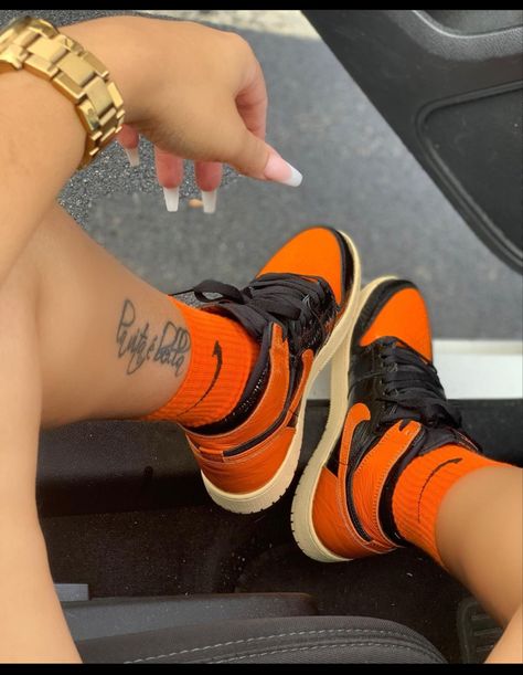 Orange Black And White Dunks Outfit, Orange And Black Sneakers, Orange And Black Shoes, Orange Sneakers, Rainbow Shoes, Jordan Shoes Retro, All Nike Shoes, Orange Shoes, Girly Shoes