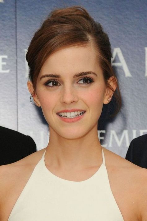 Emma Watson Emma Watson Makeup, Emma Watson Style, Emma Thompson, Actrices Hollywood, Adam Sandler, Hermione Granger, Emma Watson, Brunettes, Jennifer Aniston