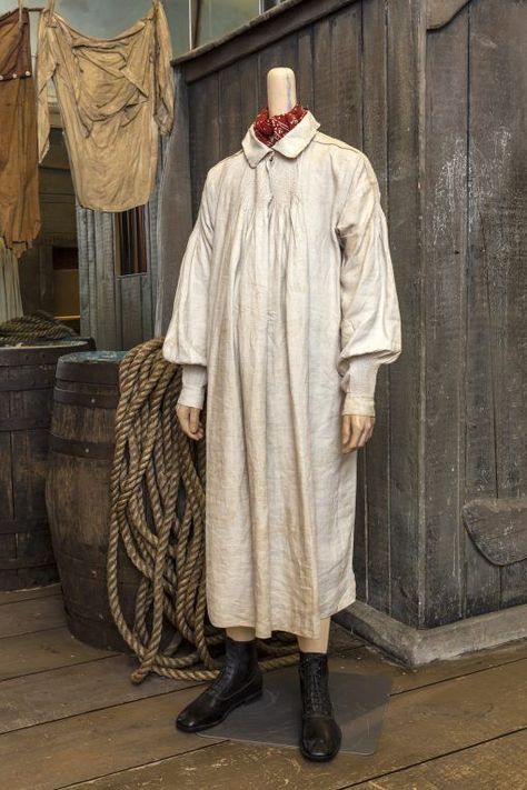 Victorian Shirt, Artist Smock, Mens Sleepwear, Fleece Dress, Historical Costume, A Way Of Life, Folk Costume, Artist Style, Sleek Fashion