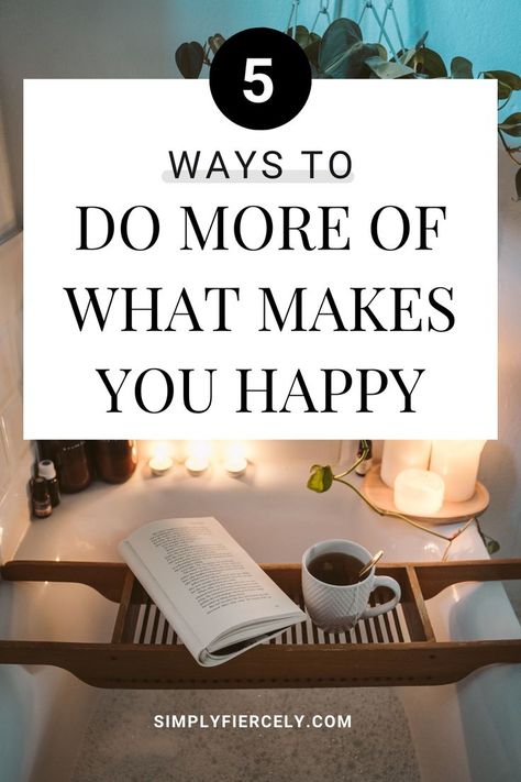 Want to do more of what makes you happy? Sometimes it’s easier said than done. Here are a few simple tips that will help you find more joy in your everyday life. Joyful Aesthetic, How To Find Happiness, Personal Growth Plan, Developing Healthy Habits, Personal Development Plan, Find Happiness, Happy Today, Improve Mental Health, Negative Self Talk