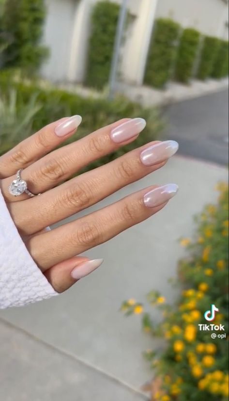 Hailey Bieber Nails, Bieber Nails, Manicured Nails, Nail Coat, Pink Chrome Nails, Milky Nails, Subtle Nails, Pearl Nails, Nagel Inspo