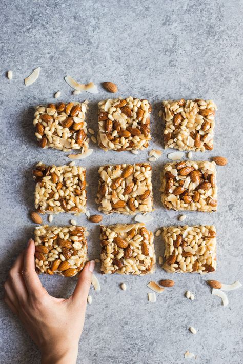 Rice Bars, Rice Bar, Gluten Free Snack, Bars Healthy, Cereal Bar, Crispy Rice, Snack Craving, Healthy Vegan Snacks, Puffed Rice