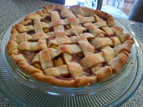 Wheat Pie Crust, Zucchini Pie Recipes, Whole Wheat Pie Crust, Healthy Apple Desserts, Fall Desserts Apple, Baked Apple Dessert, Zucchini Pie, Pie Crust Recipe, Fall Desserts Easy